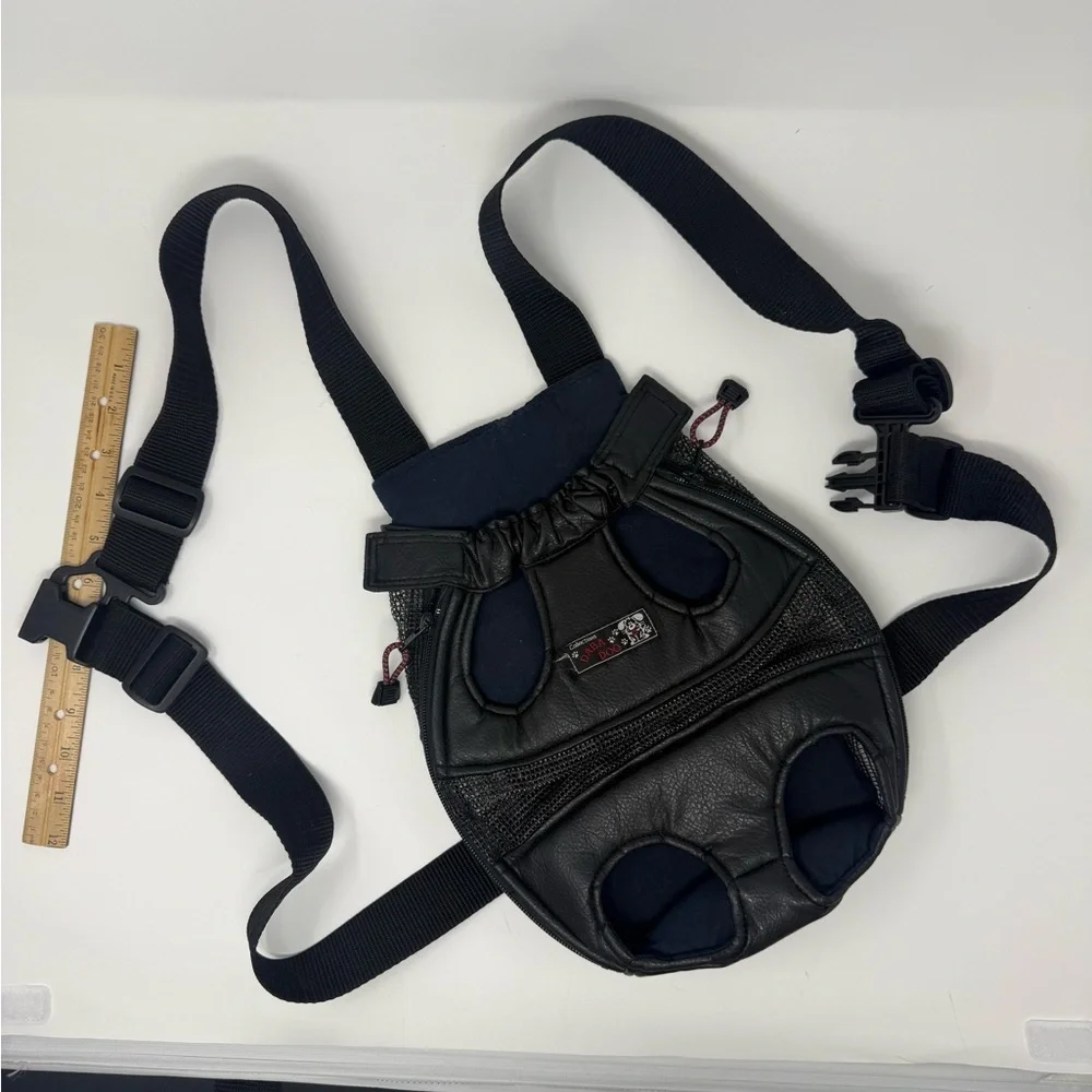 Pet Backpack Carrier. Zip & Velcro Closures. Inside Safety Hook. Adjustable.
